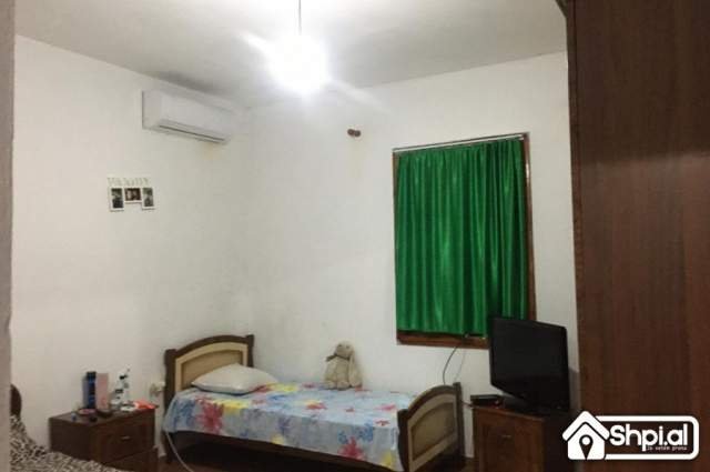 Tirane, shes shtepi 3+1+A+BLK Kati 1, 130 m² 99.000 Euro (Rruga Berisha Kamez Tirane)