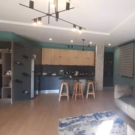 Tirane, jap me qera Vile 2+1 Kati 3, 115 m² 600 Euro