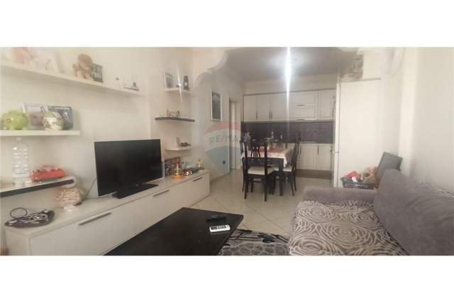 Tirane, jap me qera apartament 1+1+BLK Kati 6, 100 m² 350 Euro