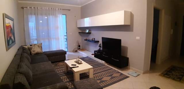 Tirane, shitet apartament 1+1+BLK Kati 6, 70 m² 68.000 Euro (Kthesa e Kamzes pallatet e verdha)