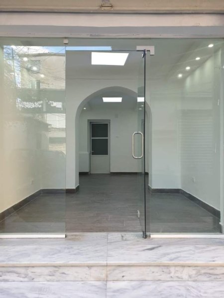 Tirane, jap me qera ambjent biznesi Kati 1, 45 m² 45.000 Leke