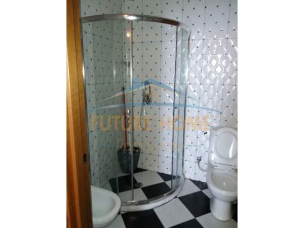 Tirane, jap me qera apartament 2+1+BLK Kati 7, 117 m² 750 Euro (Rruga Vaso Pasha)