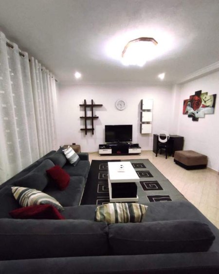 Tirane, jap me qera apartament 2+1 Kati 2, 440 Euro