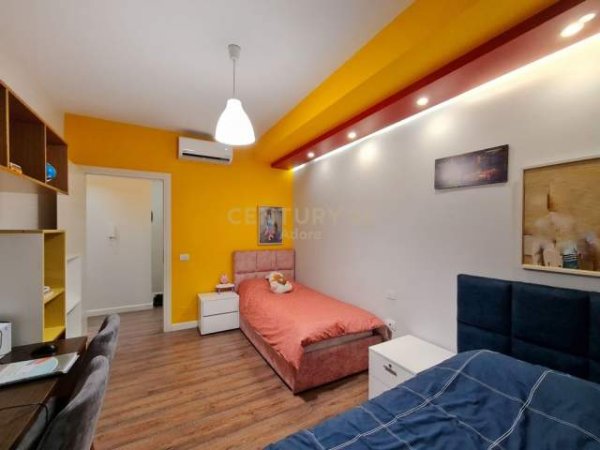 Tirane, shitet apartament 2+1+BLK Kati 3, 93 m² 145.000 Euro (Kodra e Diellit)