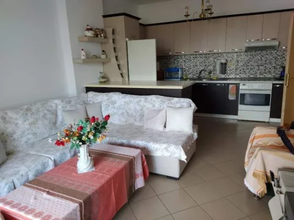 Tirane, jepet me qera apartament 2+1+BLK Kati 8, 105 m² 40.000 Leke (Rexhep Shala)