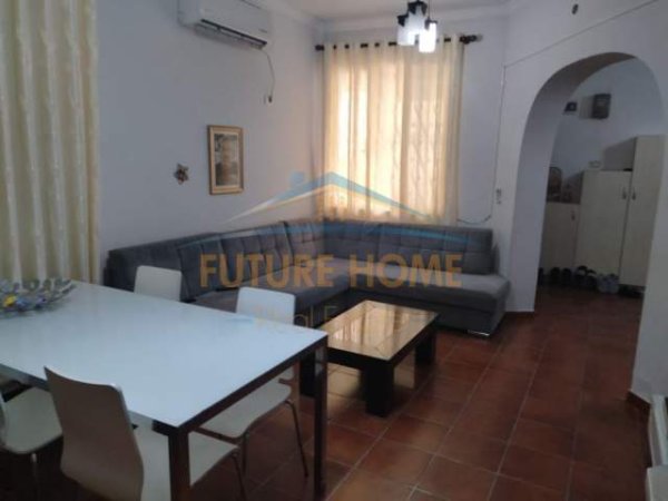 Tirane, jap me qera shtepi 4+1+A+BLK Kati 1, 158 m² 1.000 Euro (21 dhjetori)