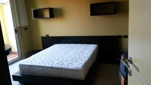 Tirane, jap me qera apartament 2+1 400 Euro