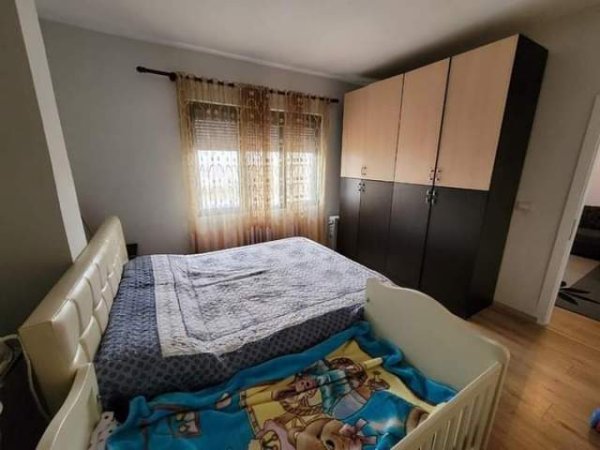 Tirane, jap me qera apartament 2+1 Kati 2, 95 m² 450 Euro