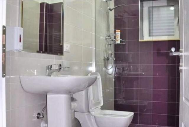Tirane, jap me qera garsonier 1+1 Kati 2, 350 Euro