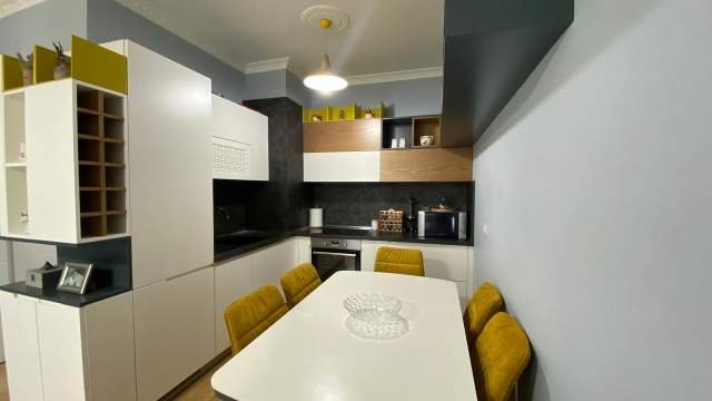 Tirane, shes apartament 1+1+BLK Kati 13, 72 m² 100.000 Euro (Jordan Misja)