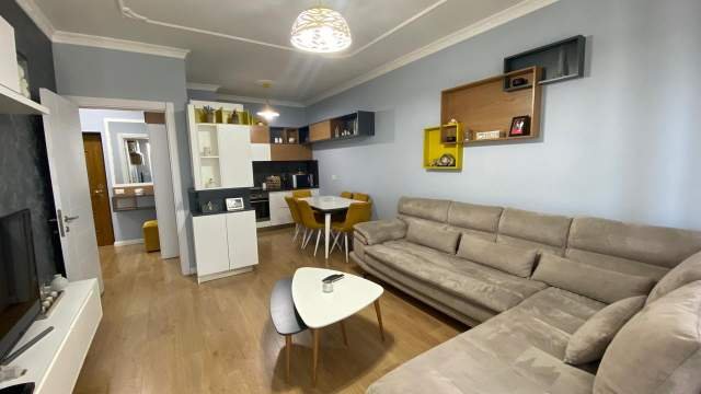 Tirane, shes apartament 1+1+BLK Kati 13, 72 m² 100.000 Euro (Jordan Misja)