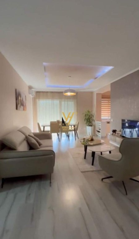 Tirane, jepet me qera apartament 2+1 Kati 3, 90 m² 600 Euro (KODRA E DIELLIT 2)