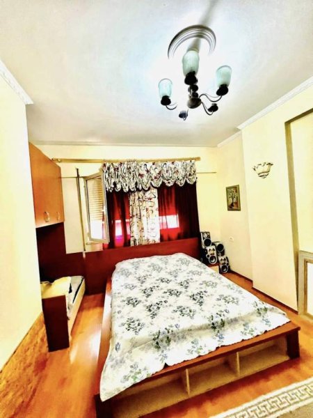 Tirane, shes apartament 2+1 109 m² 190.000 Euro (Komuna e Parist, Pallati i Qendres Kristal)