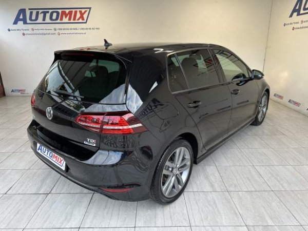 Tirane, shes makine Volkswagen golf 7 Viti 2016, 14.900 Euro