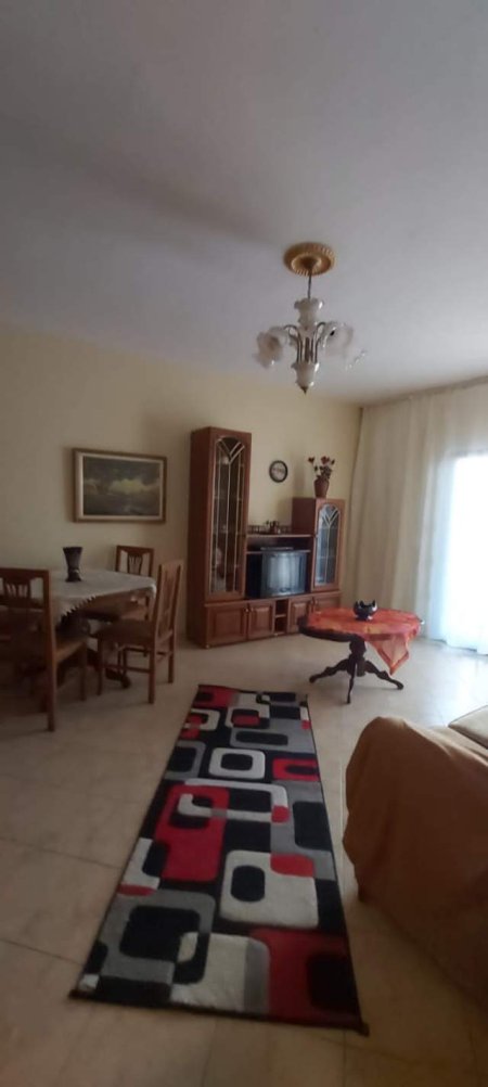 Durres, jepet me qera apartament 1+1+BLK Kati 4, 69 m² 250 Euro (Prane flagship center, tek piceri shijaku)