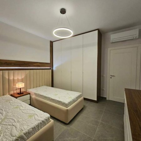 Tirane, jap me qera apartament 2+1+BLK Kati 1, 170 m² 1.800 Euro (Liqeni i Thate)