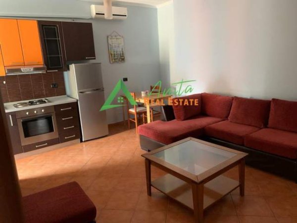 Tirane, jepet me qera apartament 1+1+BLK Kati 8, 68 m² 48.000 Leke (Stacioni i Trenit)