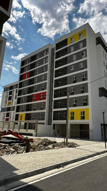 Tirane, shitet apartament 2+1+BLK Kati 4, 86 m² 750 Euro/m2 (Univers City, QTU)