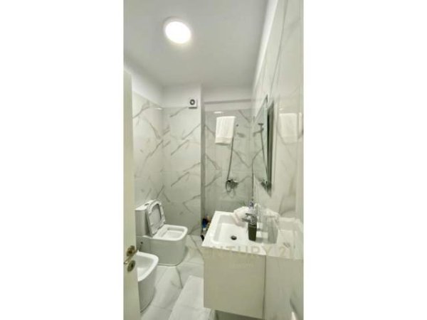 Tirane, shitet apartament 1+1 Kati 2, 80 m² 155.000 Euro (Rruga e Dibres)