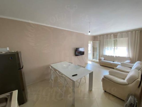 Durres, jap me qera apartament 2+1+A Kati 4, 120 m² 350 Euro (Policia Durres)