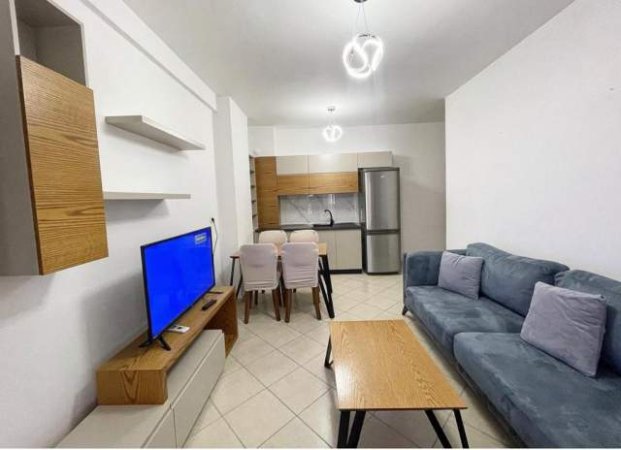 Tirane, shes apartament 1+1+BLK Kati 3, 64 m² 75.000 Euro (Tek Vila L)
