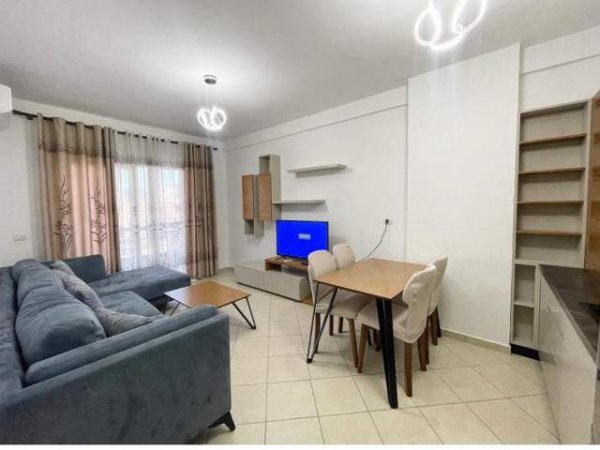 Tirane, shes apartament 1+1+BLK Kati 3, 64 m² 75.000 Euro (Tek Vila L)