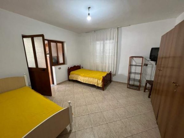 Tirane, jepet me qera apartament 3 Katshe Kati 1, 35.000 Leke (siri kodra)