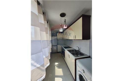 Tirane, jepet me qera apartament 2+1+BLK Kati 5, 450 Euro (Market Joena , 21 Dhjetori)