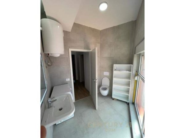 Tirane, jepet me qera apartament 2+1+BLK Kati 5, 84 m² 500 Euro (Rruga mihal grameno)