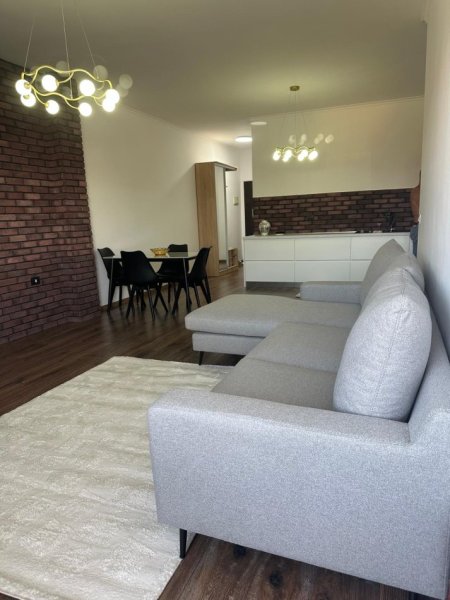 Tirane, jepet me qera apartament 1+1+Ballkon , 70 m² 600 € (Prane Kopshtit Zoologjik)