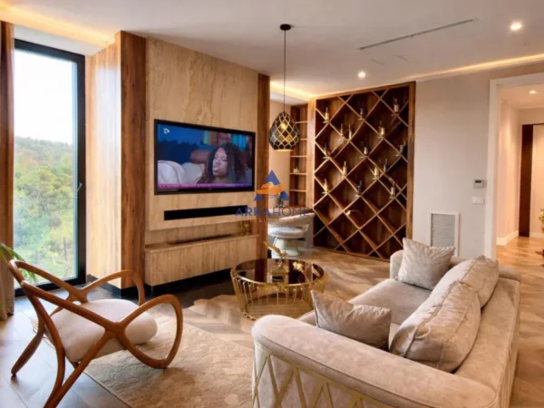 Tirane, shitet apartament 1+1+Ballkon Kati 8, 85 m² 520.000 € 