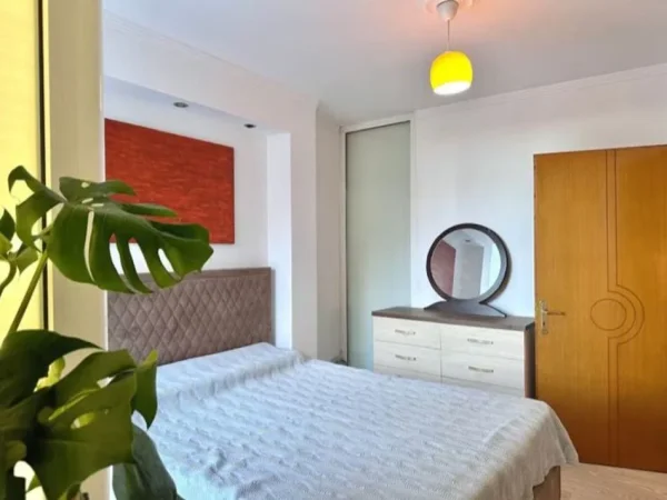 Tirane, shitet apartament 2+1+Ballkon Kati 5, 71 m² 176.000 € 