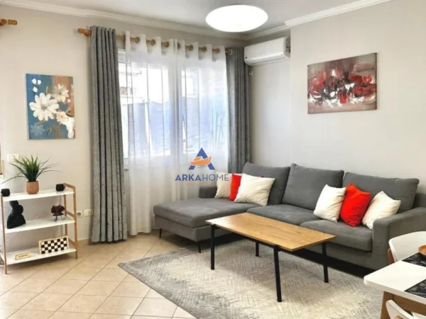 Tirane, jepet me qera apartament 1+1 Kati 2, 69 m² 750 € 