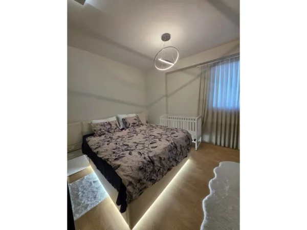 Tirane, shitet apartament 2+1+Ballkon Kati 3, 112 m² 350.000 € 