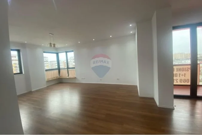 Tirane, jepet me qera apartament 2+1+Aneks Kati 5, 130 m² 600 € (astir)