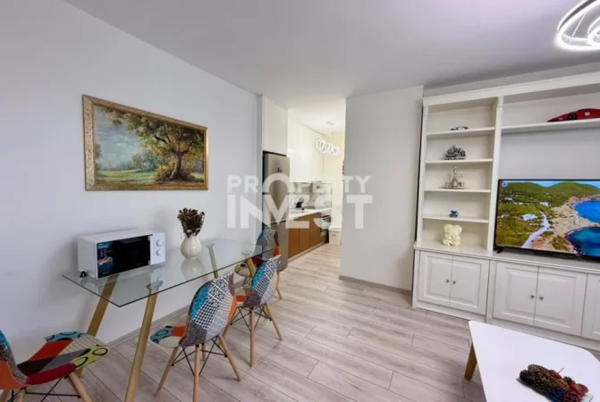 Tirane, jepet me qera apartament 1+1 Kati 5, 70 m² 900 € (Rruga e Kosovareve)