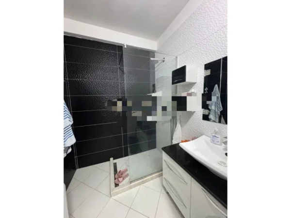 Tirane, jepet me qera apartament 2+1+Ballkon Kati 9, 72 m² 500 € (ASTIR)