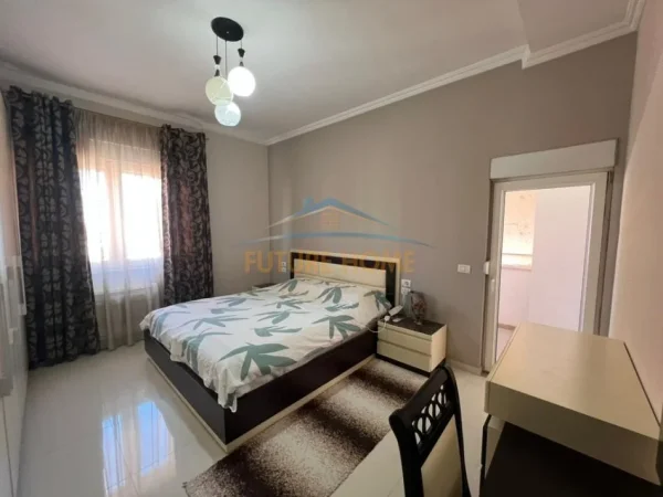 Tirane, jepet me qera apartament 2+1+2 Kati 6, 111 m² 750 € (BULEVARDI GJERGJ FISHTA)