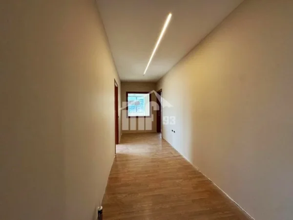 Tirane, jepet me qera zyre Kati 7, 137 m² 2.500 € (BULEVARDI “DËSHMORËT E KOMBIT”, TE KULLAT BINJAKE)
