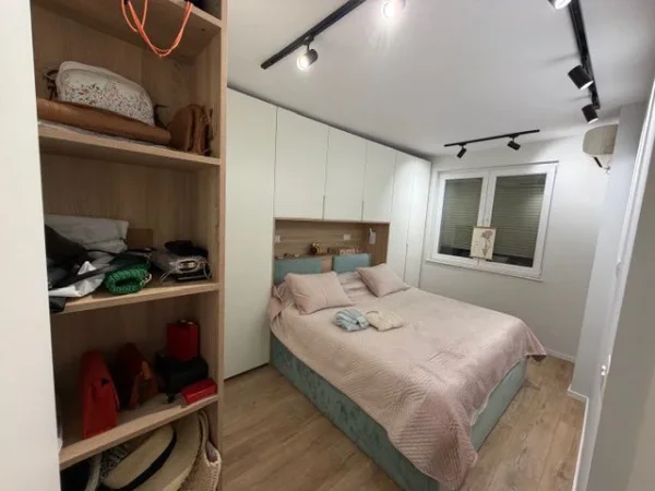 Tirane, jepet me qera apartament 1+1+Ballkon Kati 2, 72 m² 750 € (MYSLYM SHYRI)