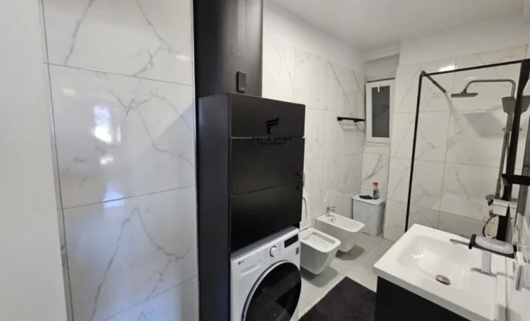 Tirane, jepet me qera apartament 2+1 Kati 6, 96 m² 650 € (YZBERISHT)