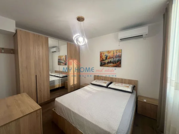 Tirane, jepet me qera garsonier 1+1 Kati 9, 40 m² 500 € (Rruga Margarita Tutulani)