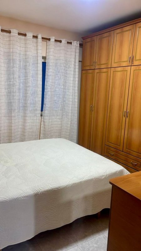 Tirane, jepet me qera apartament 2+1 Kati 5, 