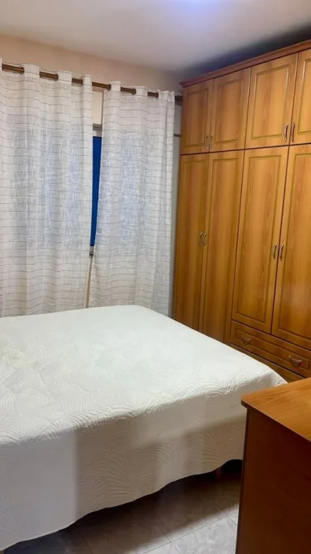Tirane, jepet me qera apartament 2+1 Kati 5,