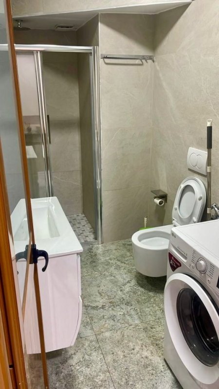 Tirane, jepet me qera apartament 2+1 Kati 5, 