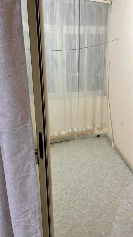 Tirane, jepet me qera apartament 2+1 Kati 5, 