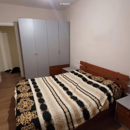 Tirane, jepet me qera apartament 2+1 Kati 3, 90 m² 620 € (prane Rezidences Turdiu)