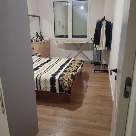 Tirane, jepet me qera apartament 2+1 Kati 3, 90 m² 620 € (prane Rezidences Turdiu)