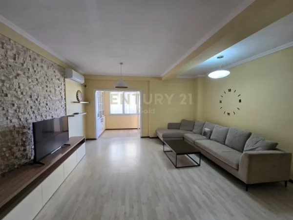 Shqiperi, shitet apartament 2+1+Ballkon Kati 6, 110 m² 200.000 € (kodra e diellit)