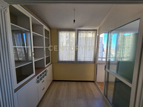 Shqiperi, shitet apartament 2+1+Ballkon Kati 6, 110 m² 200.000 € (kodra e diellit)